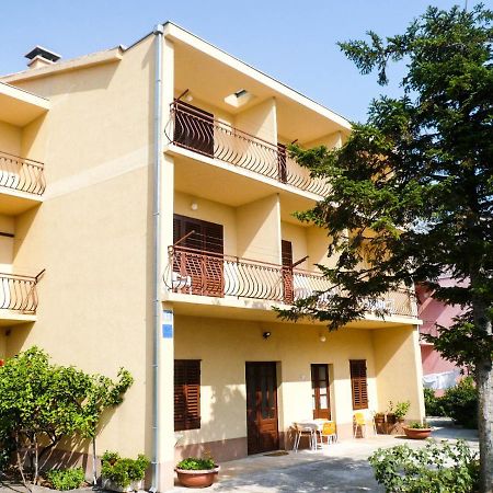 Apartments Saric Makarska Exteriör bild