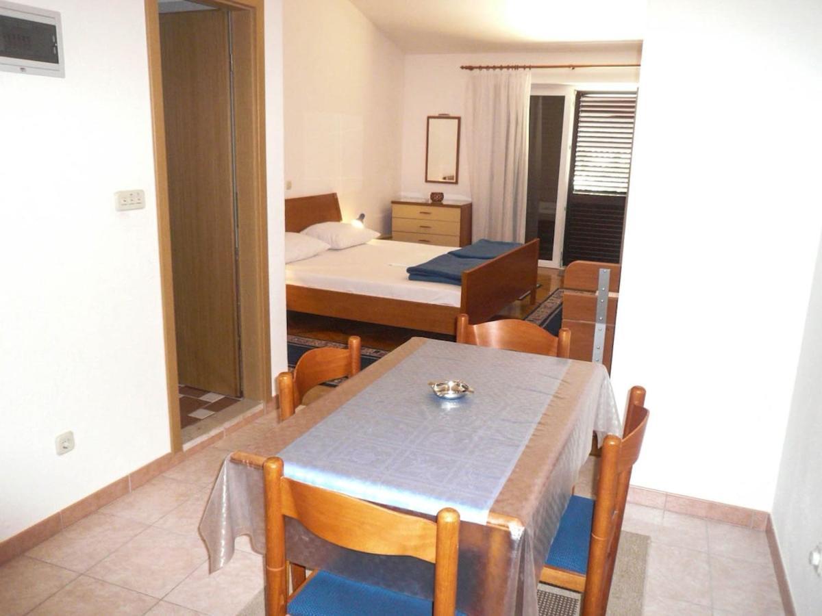Apartments Saric Makarska Exteriör bild